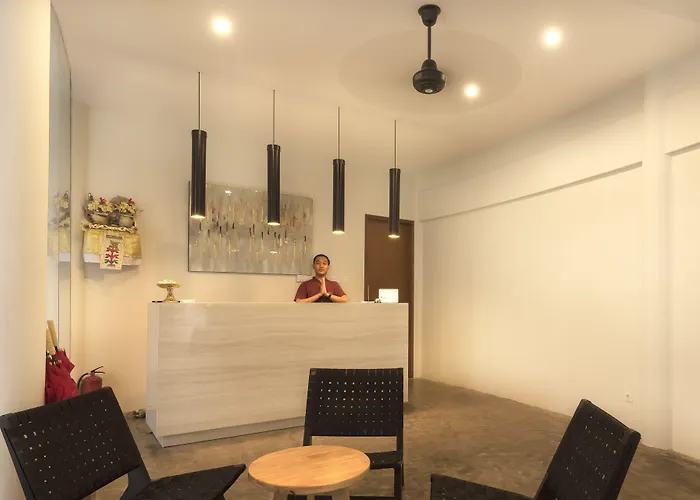 Puri Ayu Hotel 4*