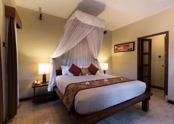 Puri Ayu Hotel 4*