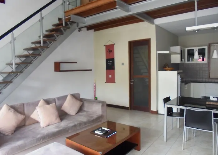 Puri Ayu Hotel 4*