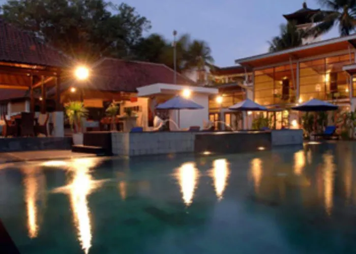 Puri Ayu Hotel 4*